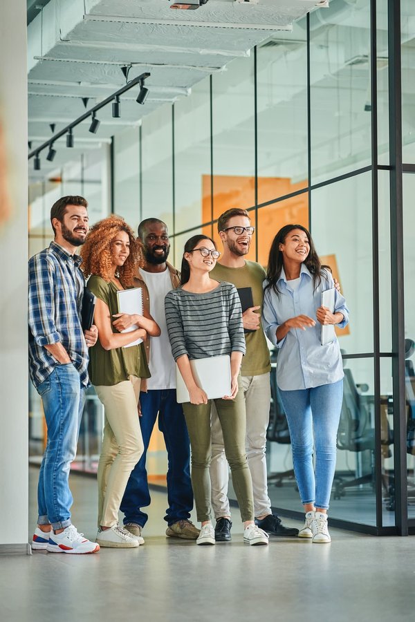 Photos d'équipes : pourquoi faire appel à une entreprise audiovisuelle Alsace ?